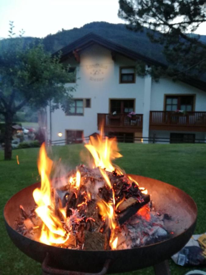 Landhaus Rieser Lägenhet Bad Hofgastein Exteriör bild