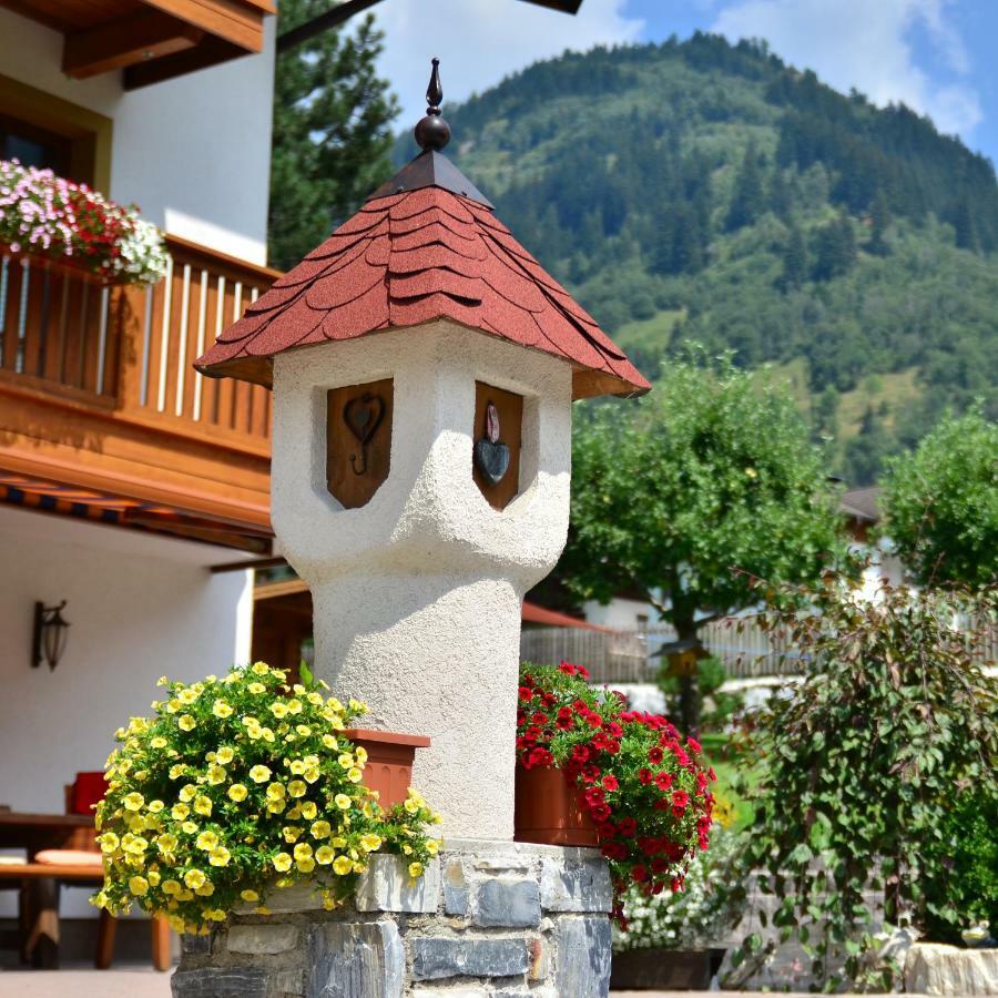 Landhaus Rieser Lägenhet Bad Hofgastein Exteriör bild